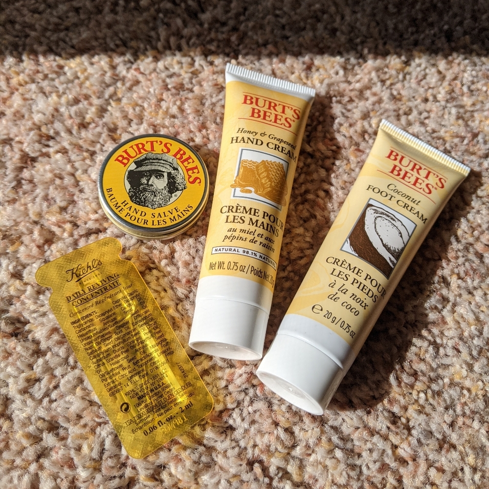 Burt's Bees Set + Pom Bag + Free Sample